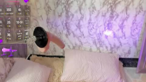 Scarlet online show from November 14, 8:18 pm