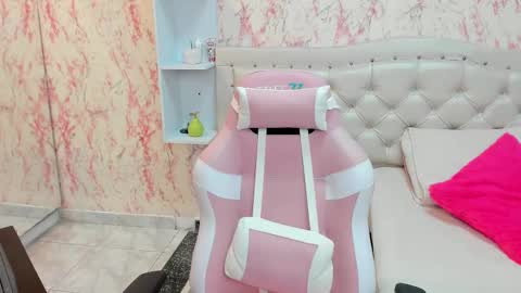 Scarlet online show from December 22, 1:46 am