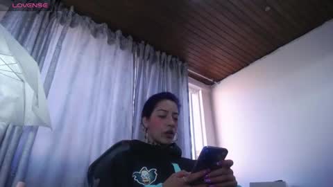 Snapshot of scarllett_bdsm chatting on May 9, 12:43 pm Scarllett online show from May 9, 12:43 pm
