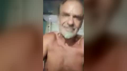 Snapshot of scartozzidave687 chatting on August 5, 9:50 pm scartozzidave687 online show from August 5, 9:50 pm