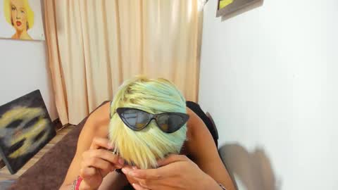 scenebrandy online show from February 1, 10:19 pm