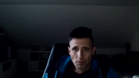 Snapshot of schnuckigeil chatting on February 4, 4:08 pm Dildomen online show from February 4, 4:08 pm