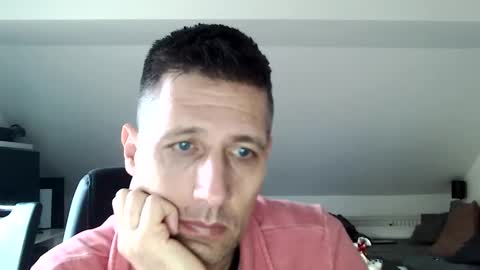 Snapshot of schnuckigeil chatting on February 11, 2:57 pm Dildomen online show from February 11, 2:57 pm