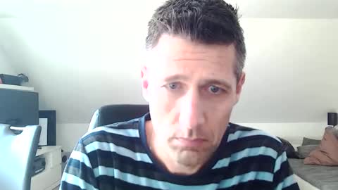 Snapshot of schnuckigeil chatting on March 3, 12:58 pm Dildomen online show from March 3, 12:58 pm