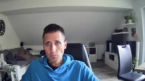 Snapshot of schnuckigeil chatting on October 14, 1:56 pm Dildomen online show from October 14, 1:56 pm