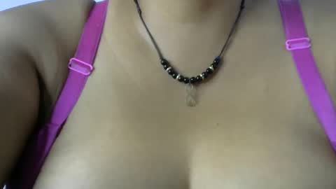 mai latina online show from December 23, 12:03 am