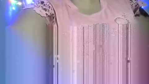 mai latina online show from February 23, 1:25 am