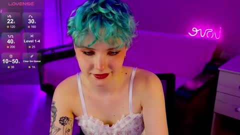 Snapshot of school_love chatting on December 8, 4:18 pm Rina online show from December 8, 4:18 pm