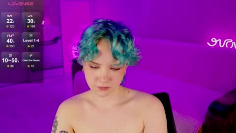 Snapshot of school_love chatting on February 13, 4:28 pm Rina online show from February 13, 4:28 pm