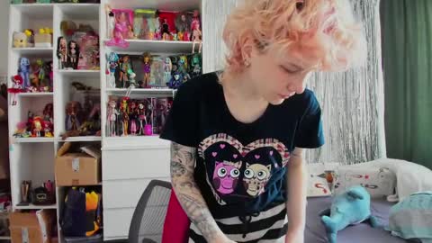 Rina online show from March 30, 7:09 am