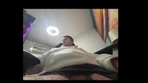 schosch01 online show from October 28, 9:17 pm