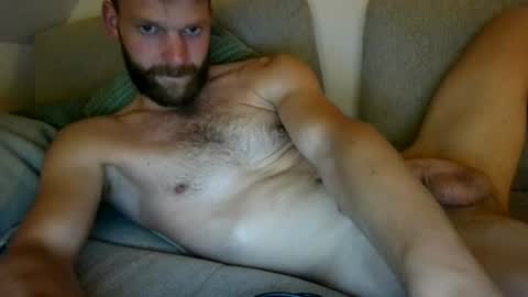 Snapshot of schrilliex chatting on July 28, 7:50 pm Scautch online show from July 28, 7:50 pm