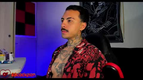 Alejandro help me to reach 200 thumps up online show from October 28, 7:12 am