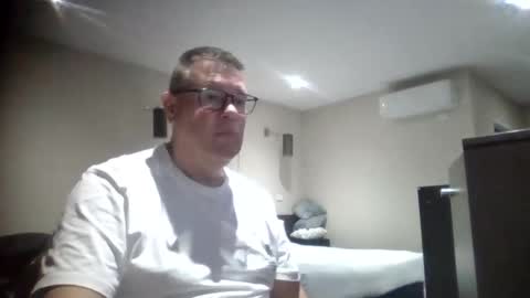 Snapshot of scoobs71 chatting on October 15, 8:47 am Scoobs online show from October 15, 8:47 am