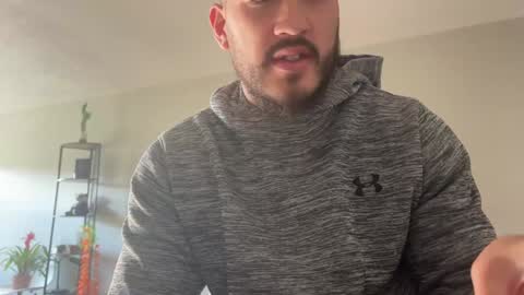 Snapshot of scorpiosting28 chatting on December 4, 7:23 pm ashly online show from December 4, 7:23 pm