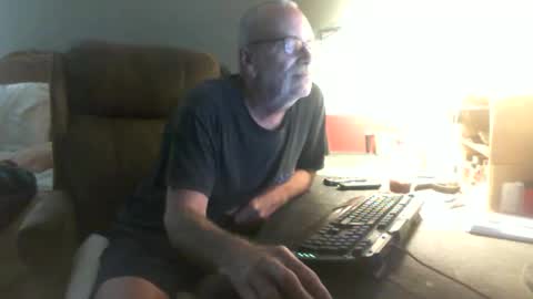 Snapshot of scotsman_62 chatting on June 9, 8:48 am scotsman_62 online show from June 9, 8:48 am