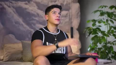 Andrew Flintt online show from March 18, 3:09 am