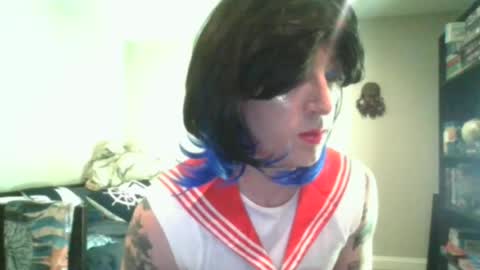 Snapshot of scottiehottie42 chatting on June 15, 4:42 pm scottiehottie42 online show from June 15, 4:42 pm