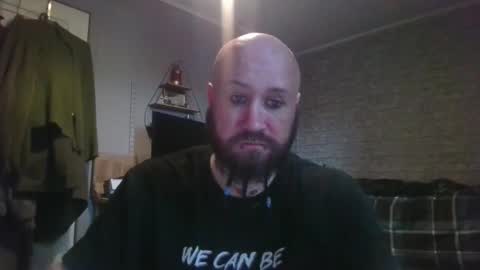 Snapshot of scottish_alien chatting on April 5, 6:54 am Richard James online show from April 5, 6:54 am