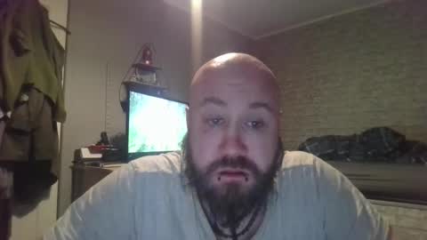 Snapshot of scottish_alien chatting on April 16, 10:12 pm Richard James online show from April 16, 10:12 pm