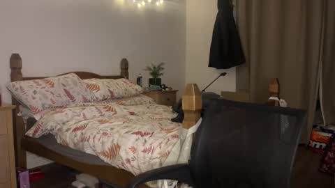 Snapshot of scottish_twink01 chatting on December 3, 7:22 pm danny online show from December 3, 7:22 pm