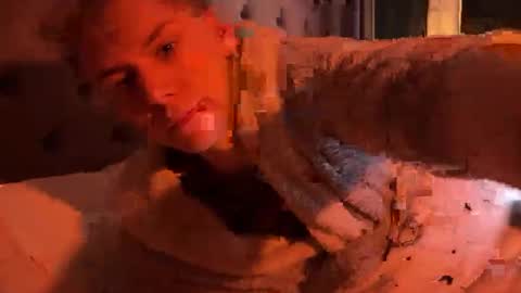 Snapshot of scottish_twink01 chatting on December 14, 12:22 am danny online show from December 14, 12:22 am