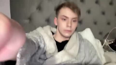 danny online show from December 19, 1:07 am