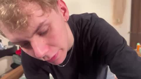 Snapshot of scottish_twink01 chatting on December 29, 7:53 pm danny online show from December 29, 7:53 pm