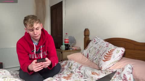 Snapshot of scottish_twink01 chatting on January 7, 7:28 pm danny online show from January 7, 7:28 pm