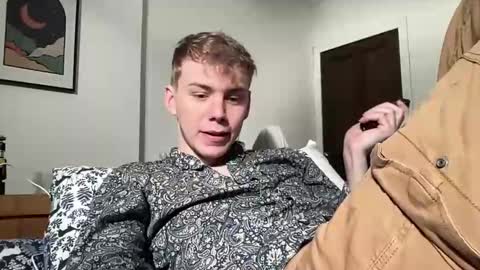 Snapshot of scottish_twink01 chatting on January 18, 4:21 pm danny online show from January 18, 4:21 pm