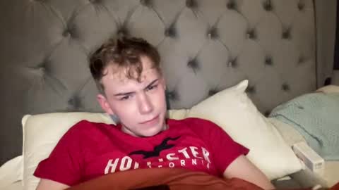 Snapshot of scottish_twink01 chatting on January 19, 12:49 am danny online show from January 19, 12:49 am