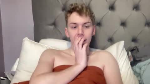 Snapshot of scottish_twink01 chatting on January 20, 3:39 pm danny online show from January 20, 3:39 pm