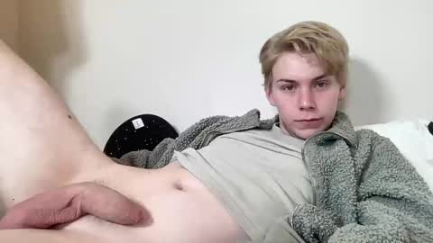 Snapshot of scottish_twink01 chatting on September 14, 11:59 pm danny online show from September 14, 11:59 pm