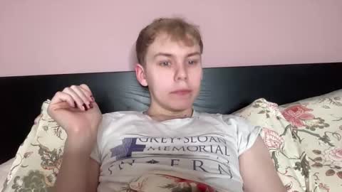 Snapshot of scottish_twink01 chatting on October 21, 4:41 pm danny online show from October 21, 4:41 pm
