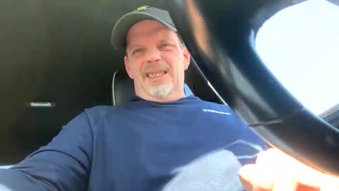 Snapshot of scottj603603 chatting on April 23, 5:04 pm scottj603603 online show from April 23, 5:04 pm