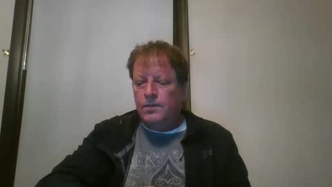 Snapshot of scottpbi52 chatting on May 4, 3:24 am scottpbi52 online show from May 4, 3:24 am