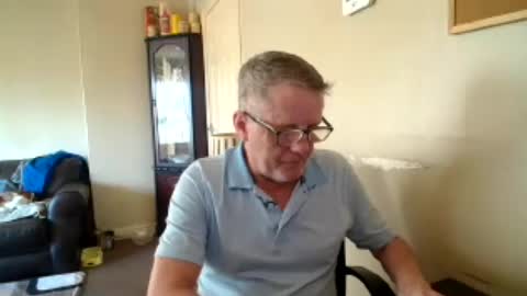 Snapshot of scottsman214 chatting on July 17, 6:13 pm James online show from July 17, 6:13 pm