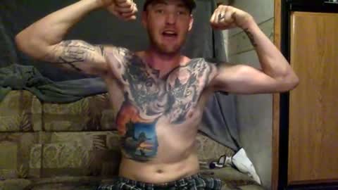 Snapshot of scottthebull chatting on May 13, 3:48 am ScottIsMe online show from May 13, 3:48 am