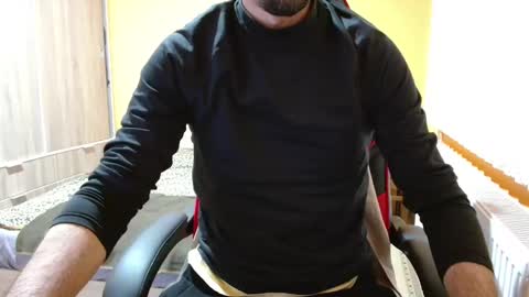 scotty_98 online show from January 1, 6:49 pm