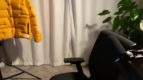 Snapshot of scottybeam chatting on December 4, 11:52 am Scotty online show from December 4, 11:52 am