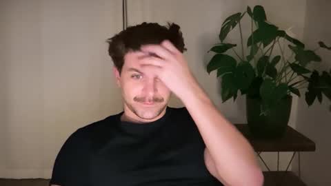 Snapshot of scottybeam chatting on December 9, 12:19 pm Scotty online show from December 9, 12:19 pm