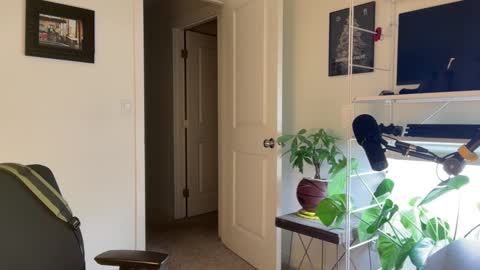 Snapshot of scottybeam chatting on January 9, 8:34 am Scotty online show from January 9, 8:34 am