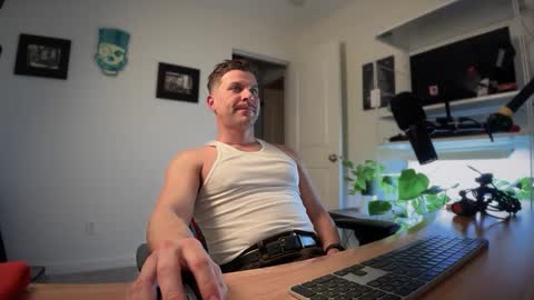 Snapshot of scottybeam chatting on January 20, 8:52 am Scotty online show from January 20, 8:52 am