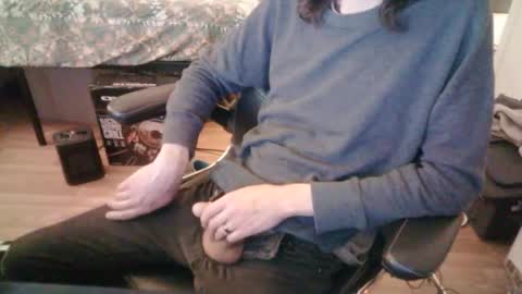 Snapshot of scottysds55 chatting on February 24, 9:07 am scottysds55 online show from February 24, 9:07 am