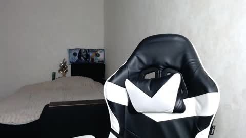 scratc_h online show from January 12, 1:00 am