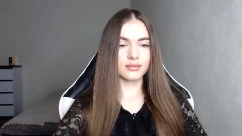 scratc_h online show from December 3, 12:03 pm