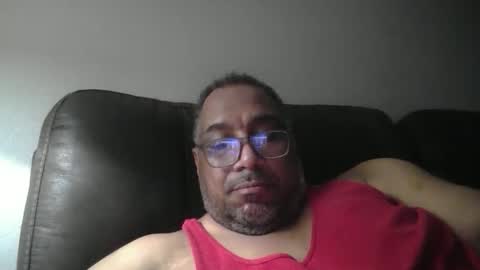 Snapshot of sdblkmale2131 chatting on October 7, 1:52 pm sdblkmale2131 online show from October 7, 1:52 pm