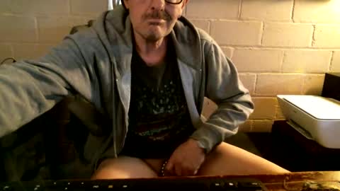 eating pussy  sucking dick online show from October 19, 10:10 pm