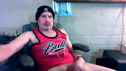 Snapshot of sdh69 chatting on February 1, 4:27 pm eating pussy sucking dick online show from February 1, 4:27 pm