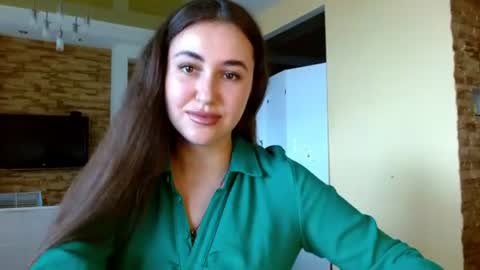 Elizabeth  online show from June 23, 8:01 am